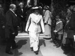 1915.09.14 Prinzessin Hildgard und Wiltrud, Herzogin von Kalabrien 01